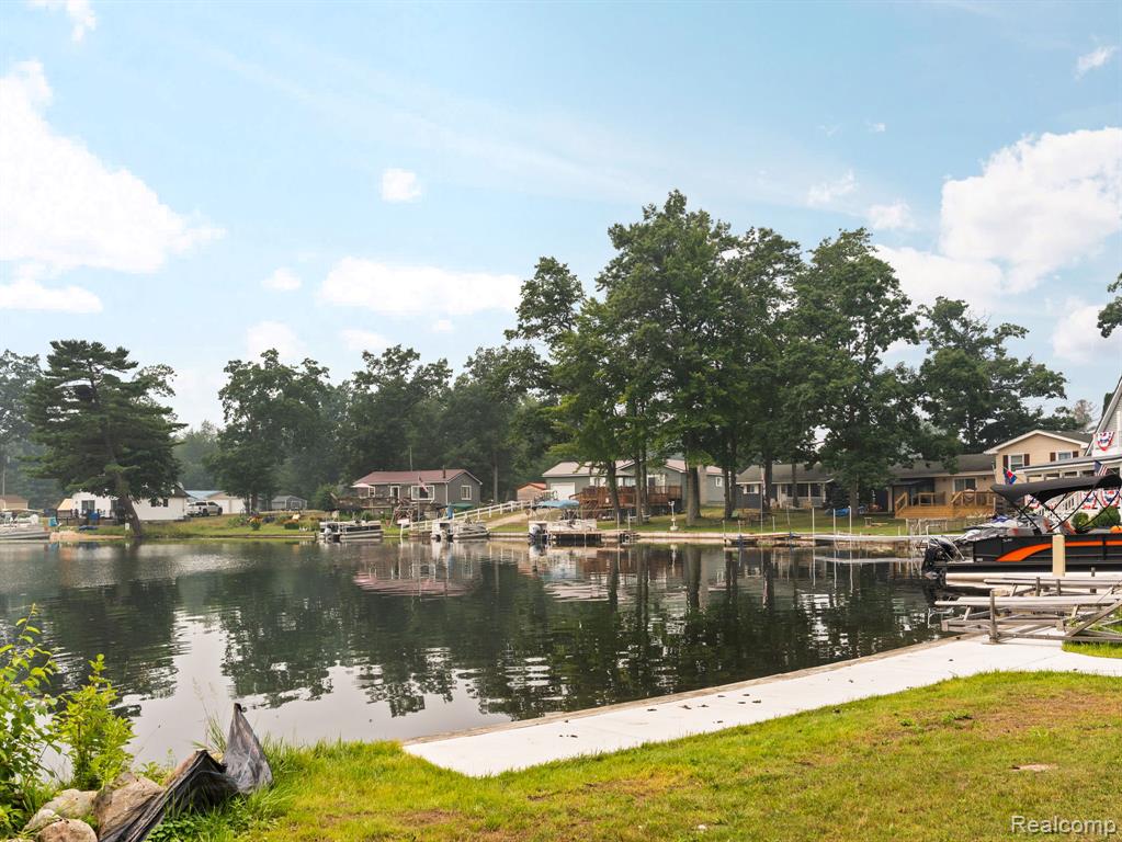 6677 Circle Drive, Harrison, MI 48625 — Photo 41