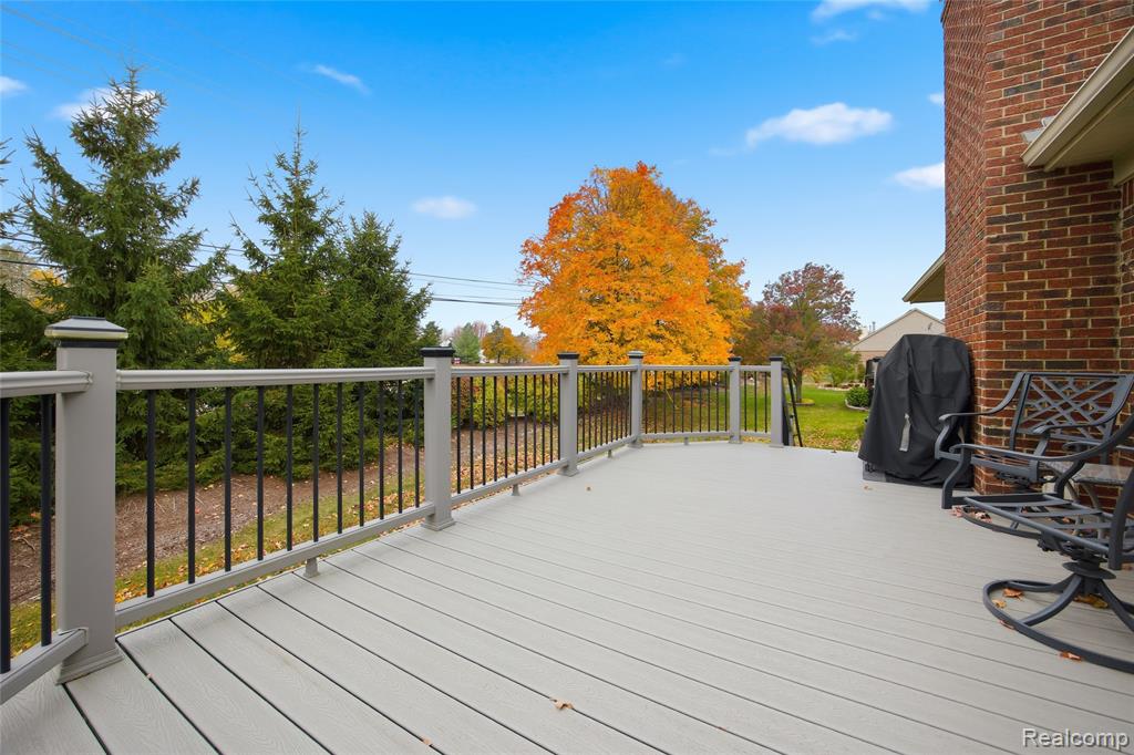 6670 Copper Creek Dr W, Washington, MI — Photo 6