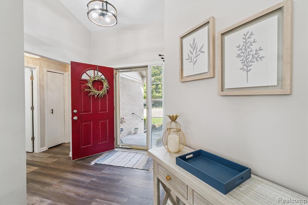 22185 Quail Run Circle, 3, South Lyon, MI 48178 — Photo 6