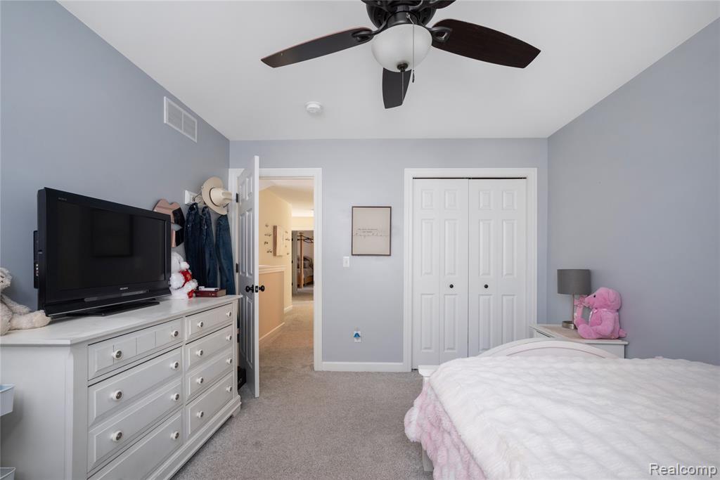 529 Napa Valley Drive, Milford, MI 48381 — Photo 24