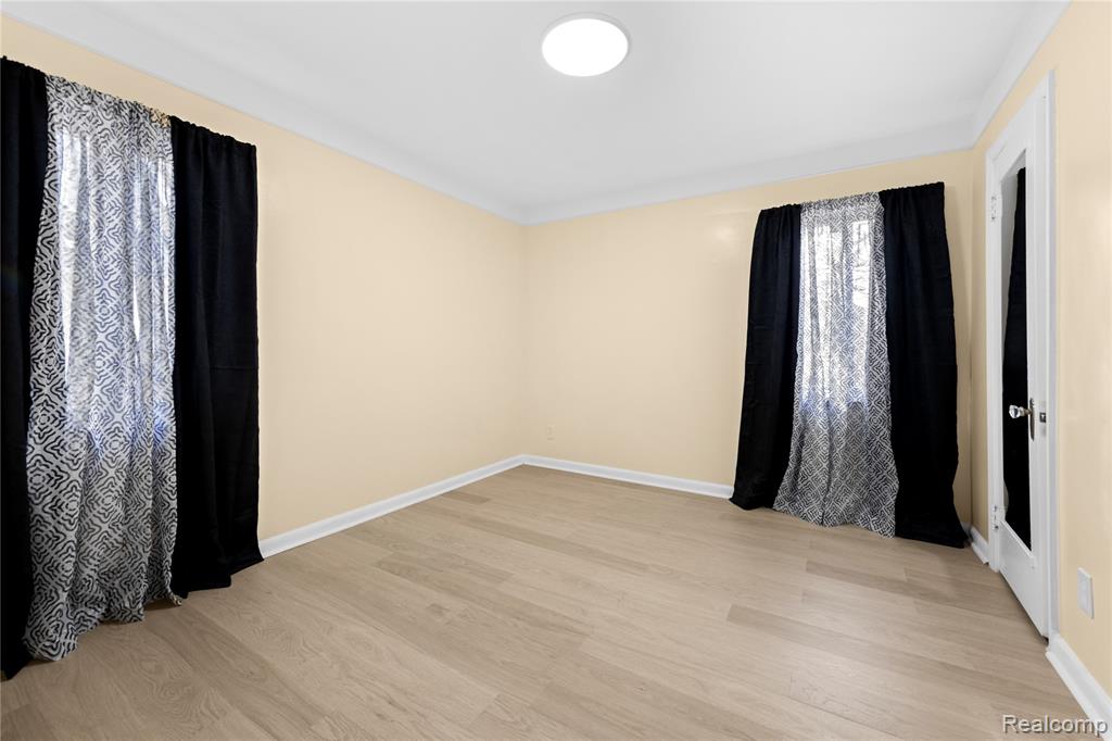 8060 Edward Avenue, Center Line, MI 48015 — Photo 12