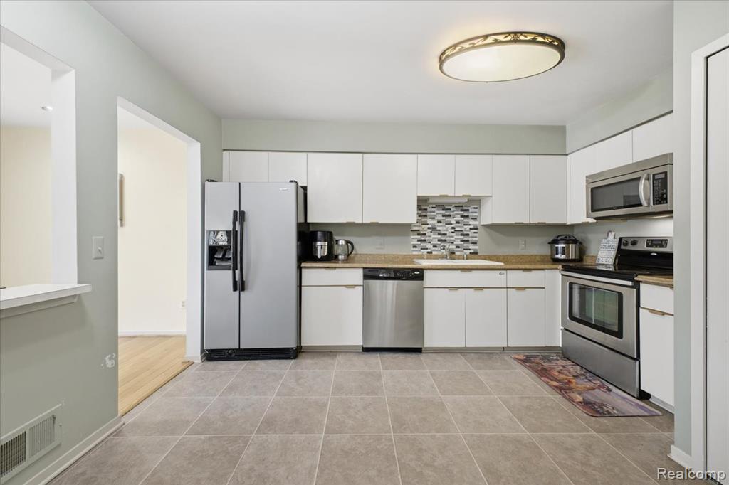 678 Highgate, Rochester Hills, MI 48307 — Photo 10