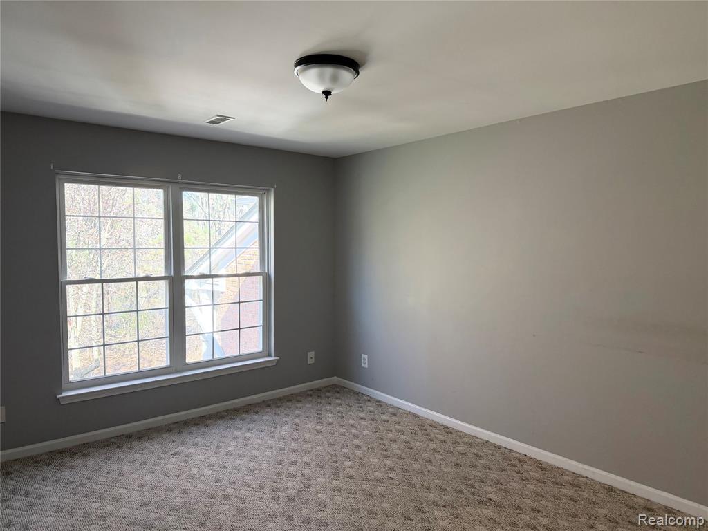 56567 Scotland Boulevard, Utica, MI 48316 — Photo 13