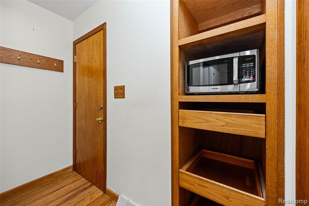 760 Waterbury Road, Highland, MI 48356 — Photo 35