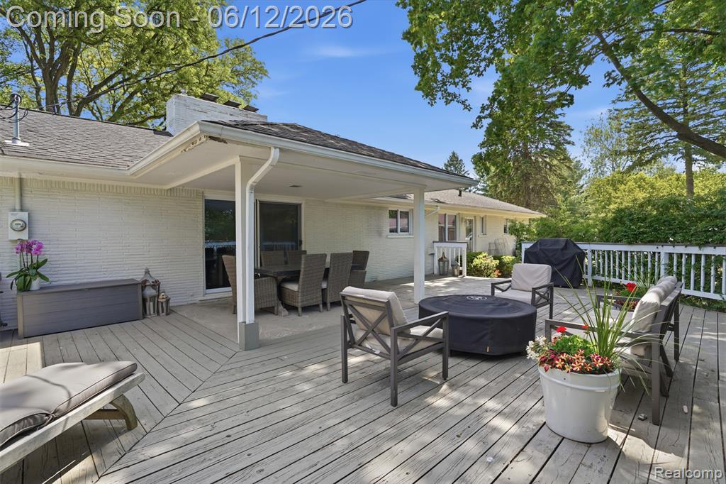6998 Meadowlake Road, Bloomfield Hills, MI 48301 — Photo 33