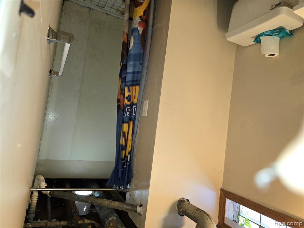 140 HUBBARD Street, Garden City, MI, 00000