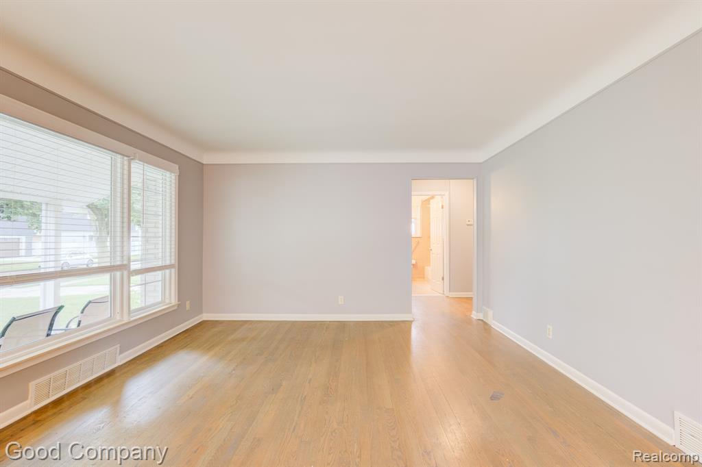 4708 Woodland Avenue, Royal Oak, MI 48073 — Photo 8