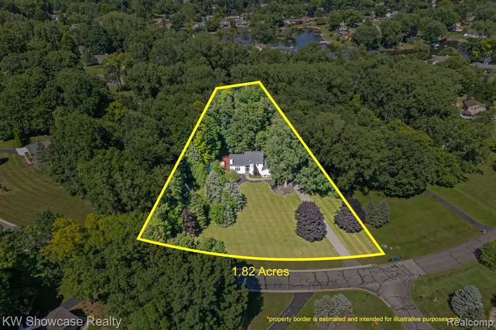 6255 WHISPERING MEADOWS Drive, White Lake, MI 48383 — Photo 16