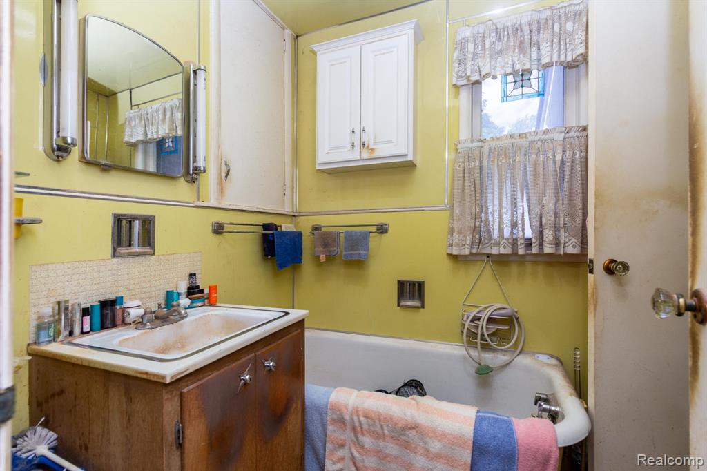 714 S 8th Street, St. Clair, MI 48079 — Photo 12