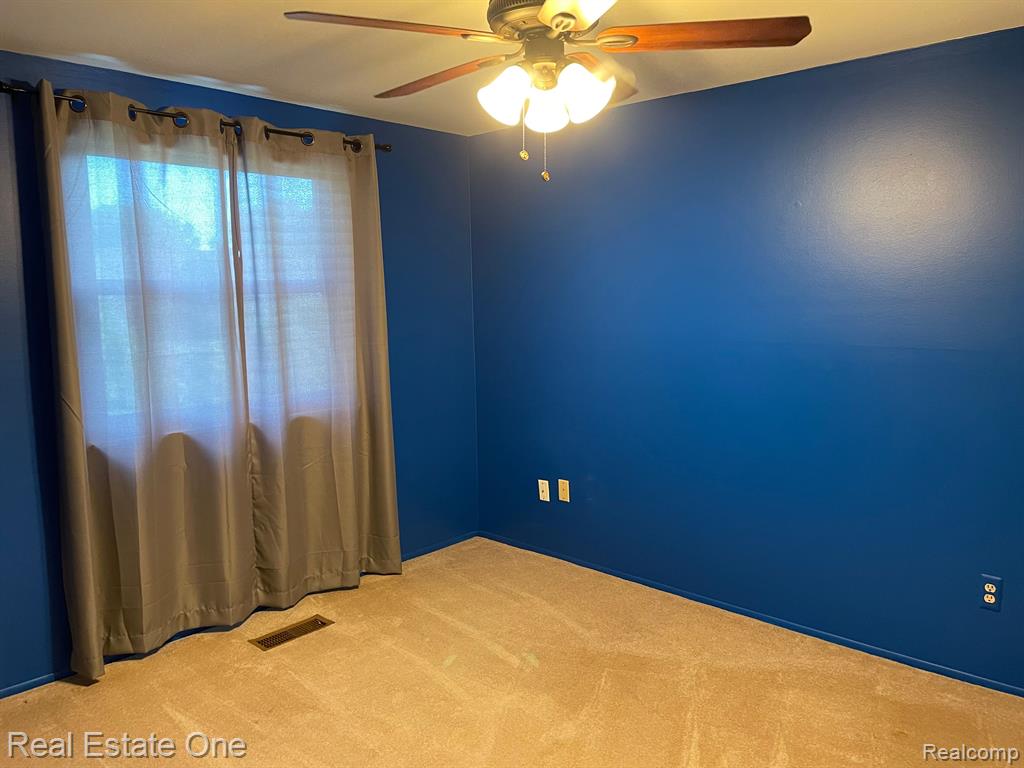 7482 ADMIRALTY Drive, Canton, MI 48187 — Photo 19