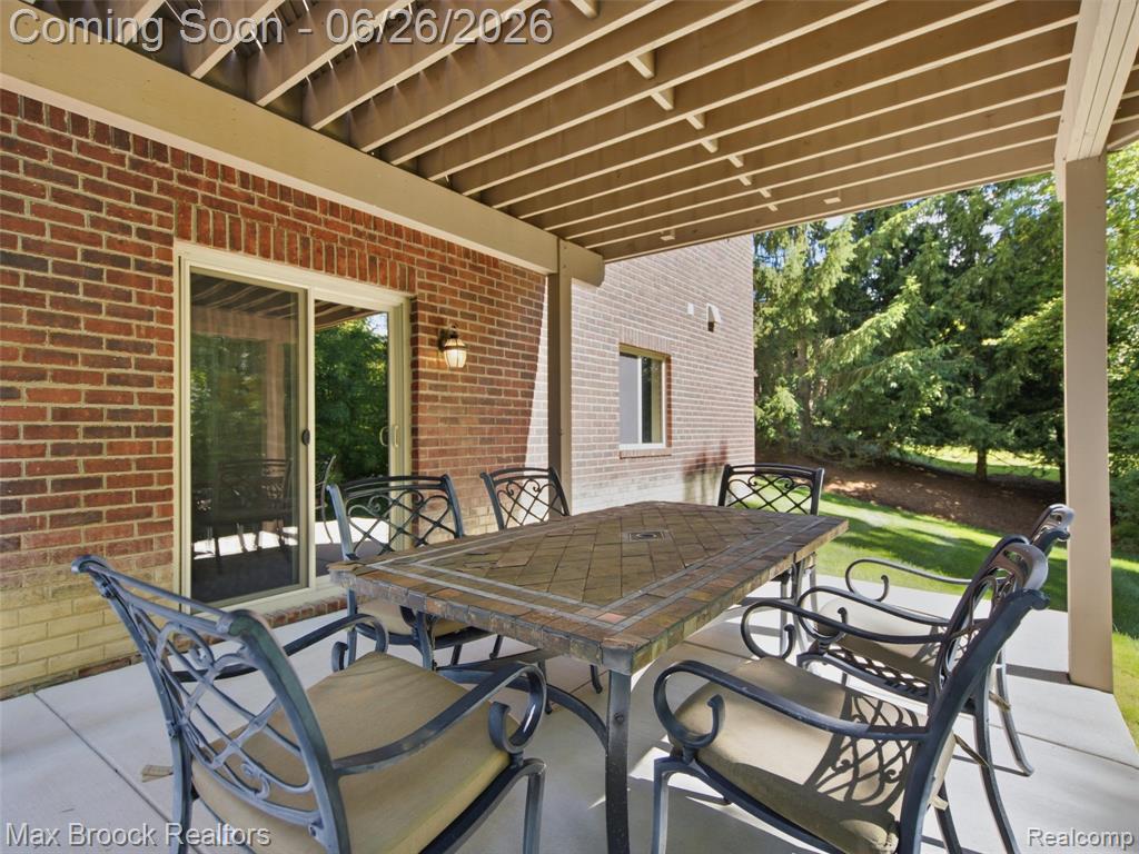583 Birchcrest Court, Oakland, MI — Photo 68