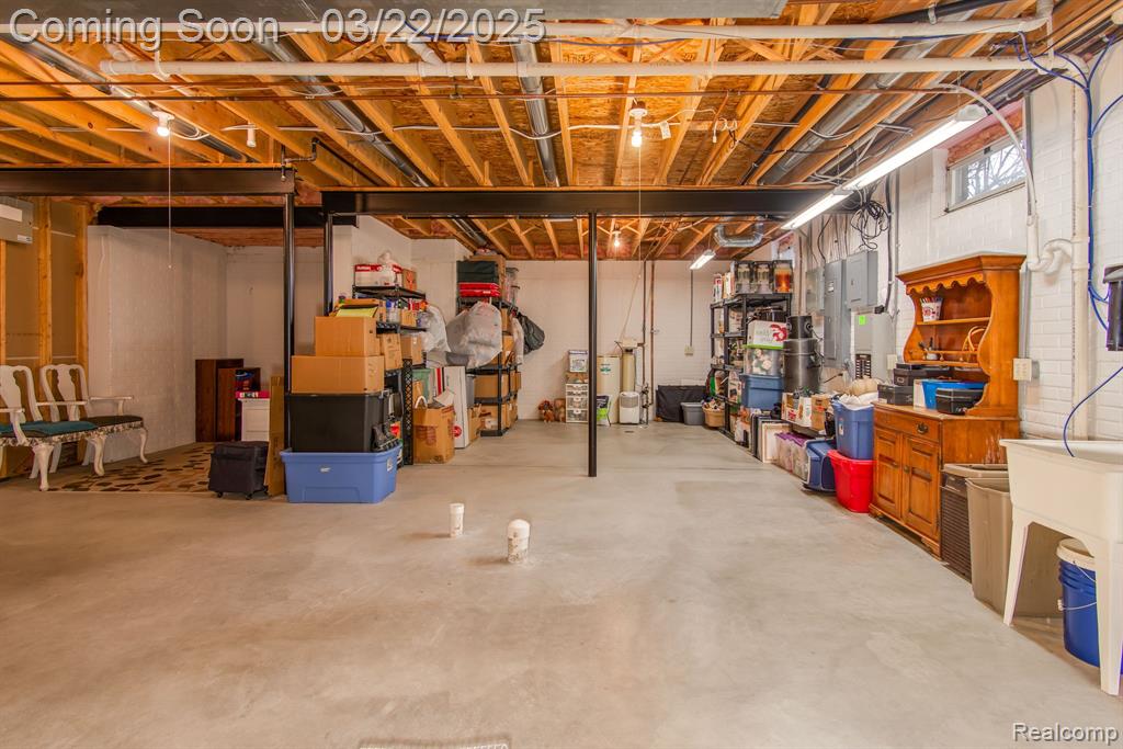 5271 WYNDEMERE Square, Swartz Creek, MI 48473 — Photo 28