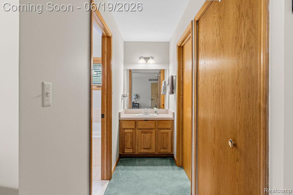 2867 Iris Lane, Hartland, MI 48353 — Photo 21