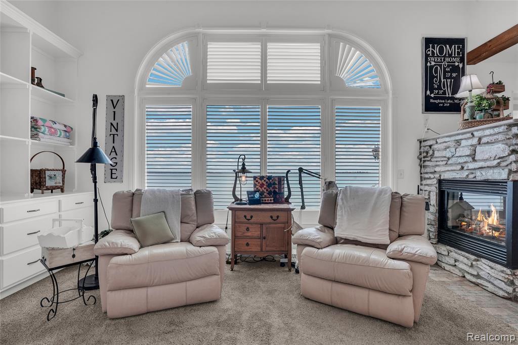 130 Whites Court, Houghton Lake, MI, 48629