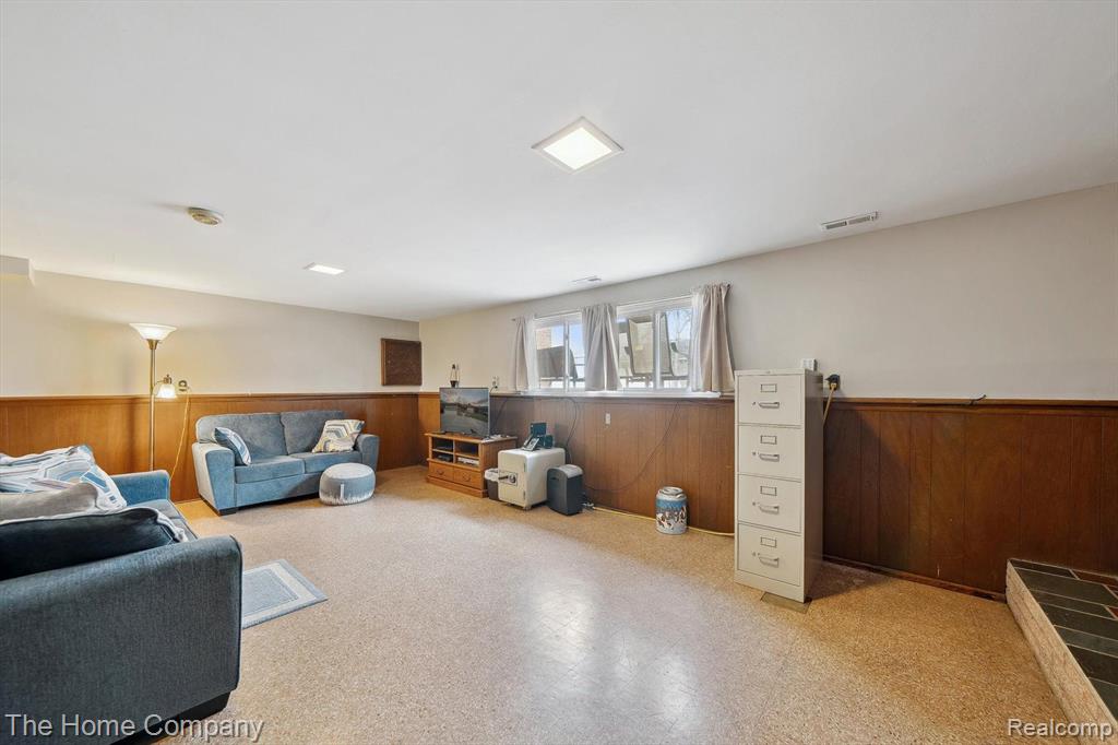 4473 Parkside Boulevard, Allen Park, MI 48101 — Photo 35