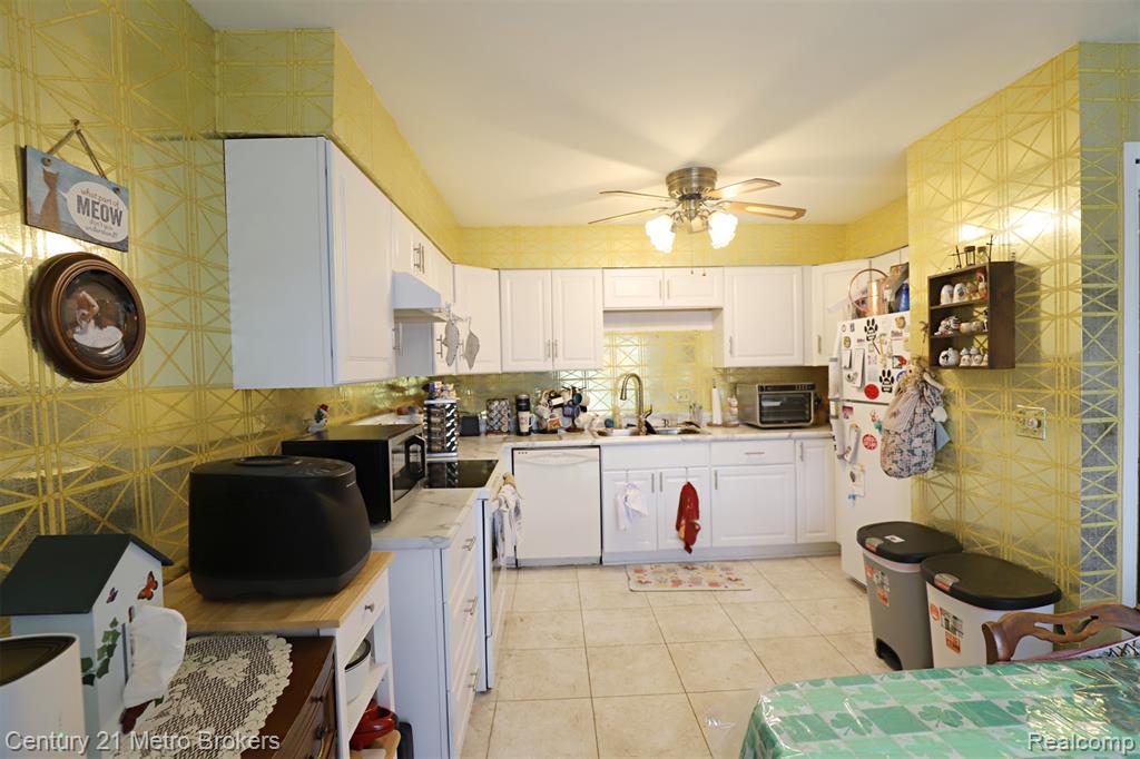 1184 Normandy Terrace Drive, Flint, MI 48532 — Photo 7