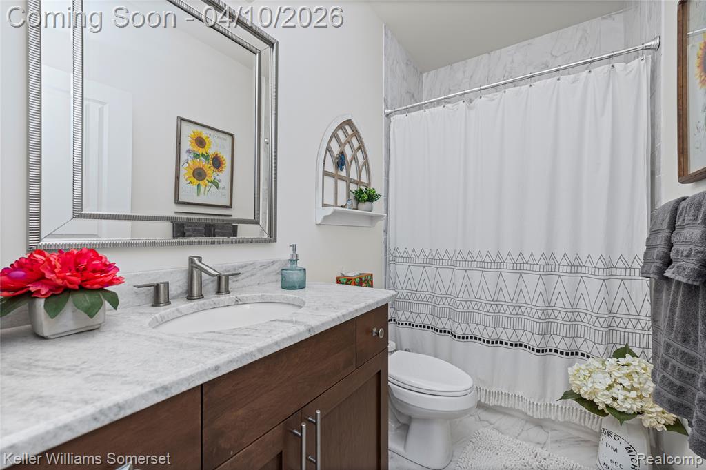 70 Lakeview Drive, Oxford, MI 48370 — Photo 26