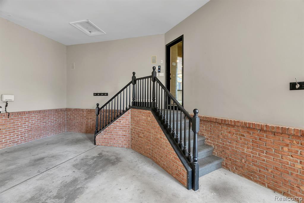 5779 Pinecrest Estates Drive, Ann Arbor, MI 48105 — Photo 58