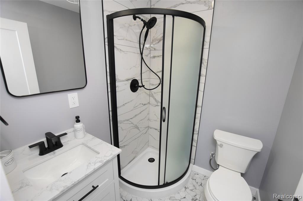 5187 Lippincott Boulevard, Burton, MI 48519 — Photo 14