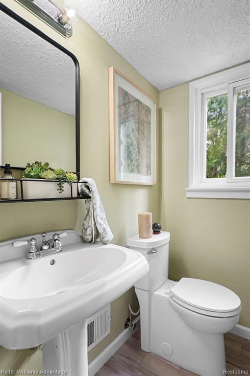 9157 Hackberry Avenue, Plymouth, MI 48170 — Photo 31
