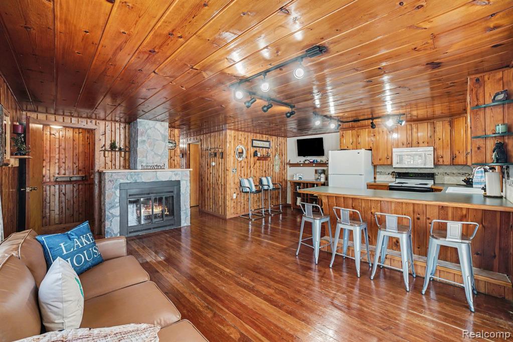 1360 Hillcrest Street, Harrison, MI, 48625