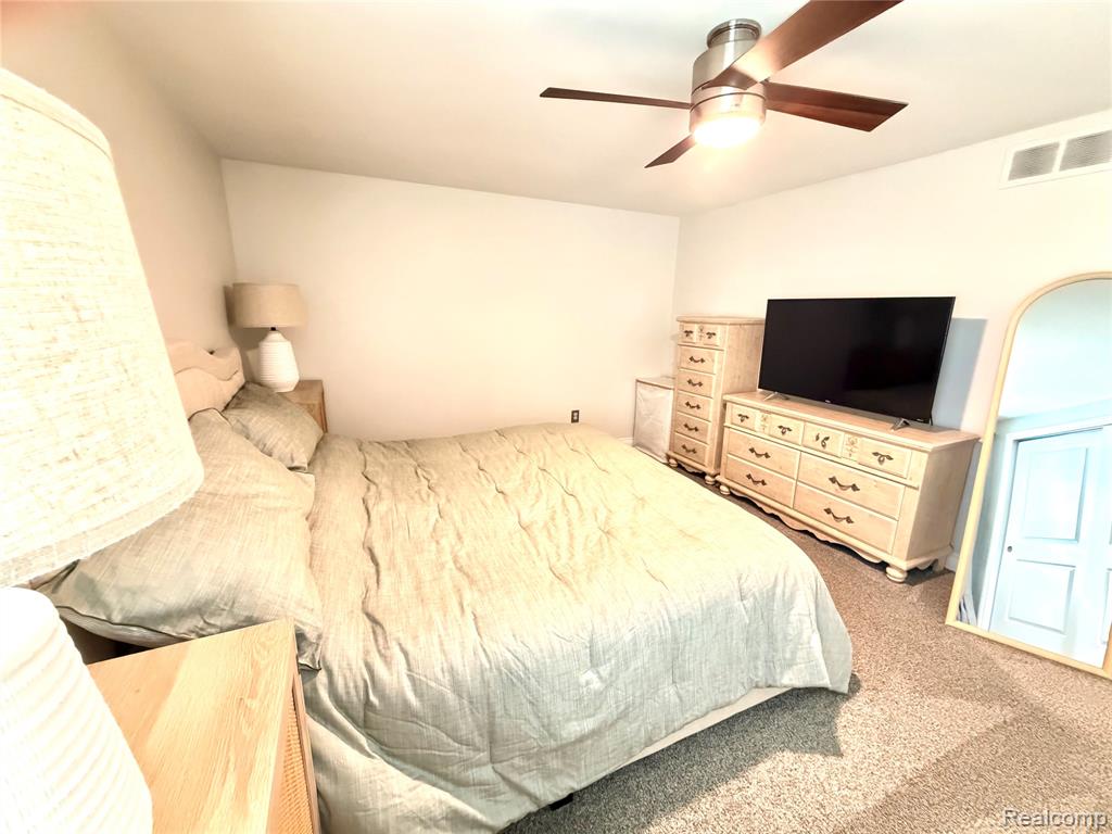 47244 Meadowbrook Drive, Macomb, MI 48044 — Photo 27