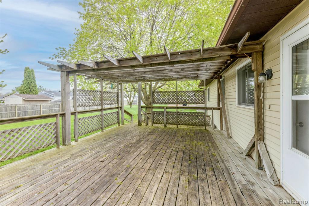 516 WILLIAM G Drive, Capac, MI 48014 — Photo 9