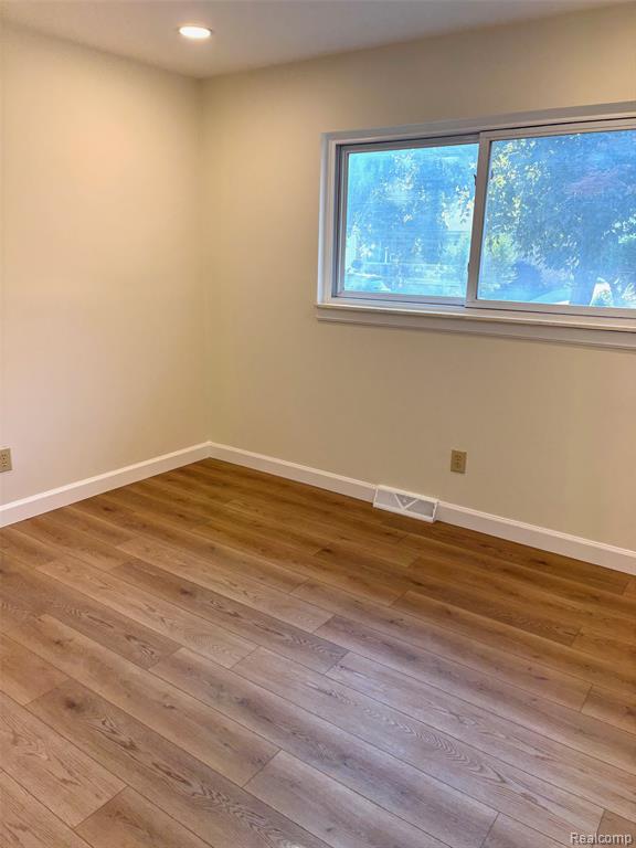 4424 Briarwood Avenue, Royal Oak, MI 48073 — Photo 18