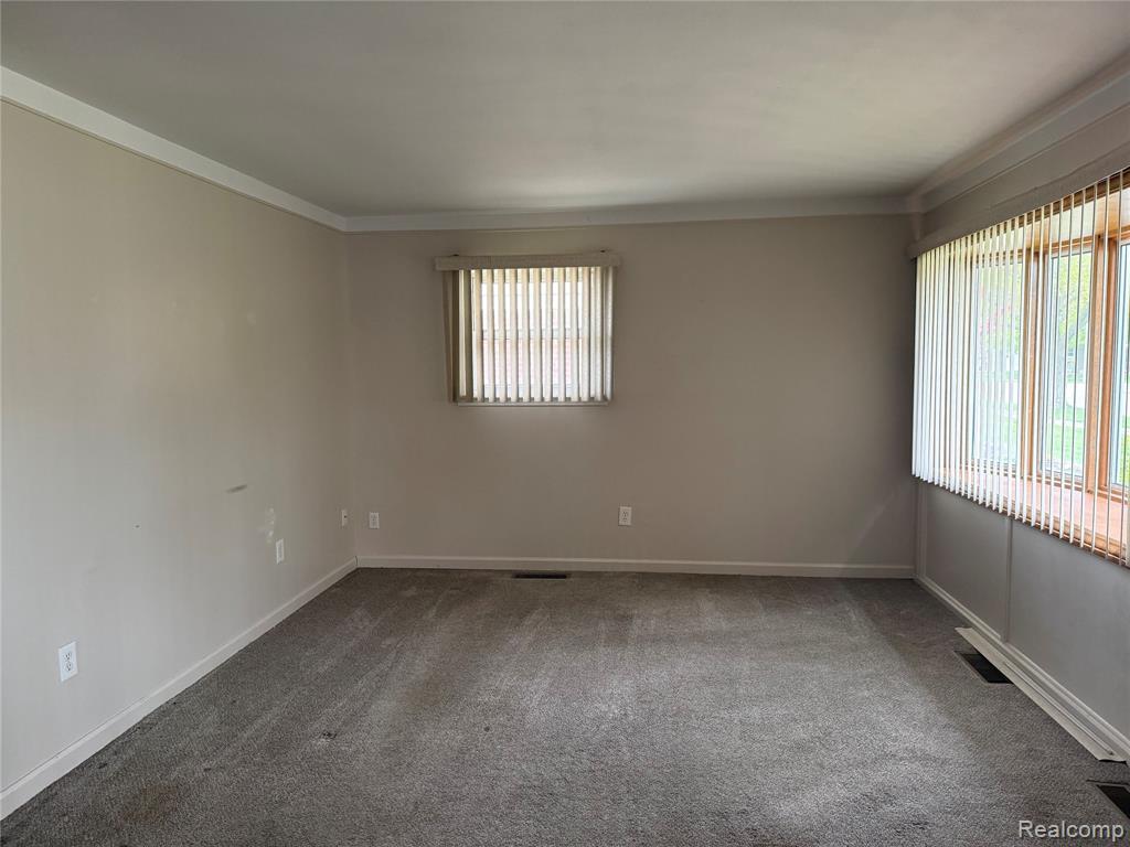 18530 Matthews Street, Riverview, MI 48193 — Photo 5