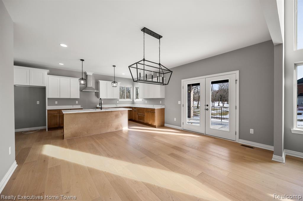 53972 CARRIGAN Drive, New Baltimore, MI 48047 — Photo 8