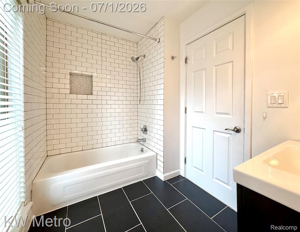 799 Emmons Avenue, Birmingham, MI 48009 — Photo 17