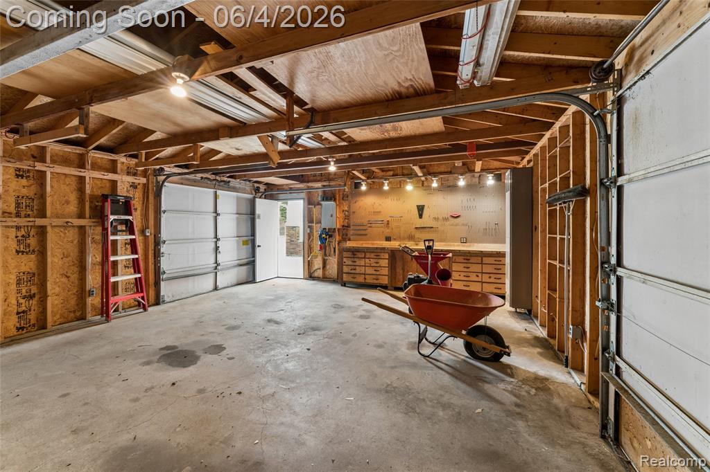 422 East Road, Holly, MI 48442 — Photo 41