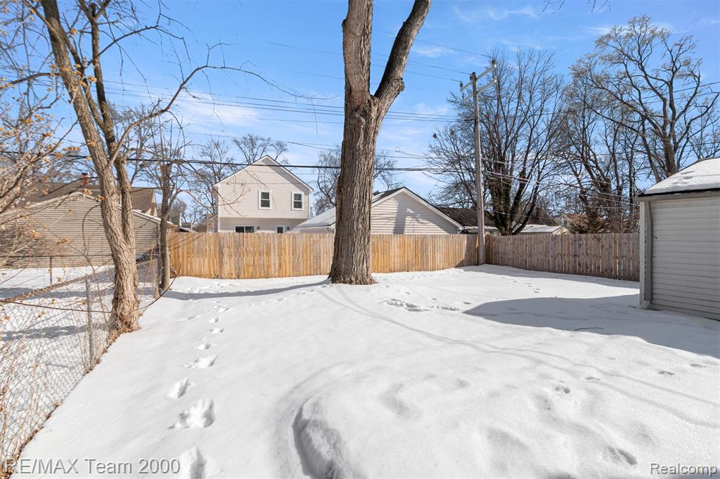 2076 Thomas Avenue, Berkley, MI 48072 — Photo 52