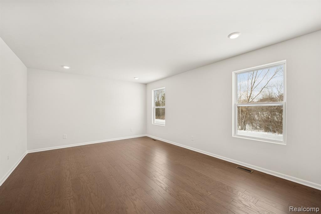 4241 Cedar Lane, Grand Blanc, MI 48439 — Photo 11