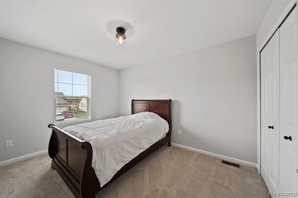 9166 BIRCH POINTE Drive, Newport, MI 48166 — Photo 32