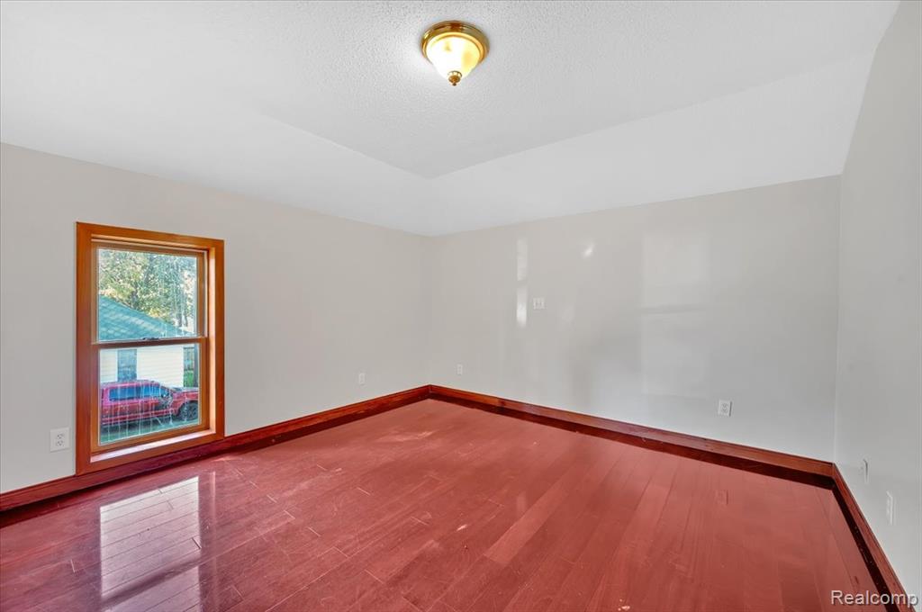 513 N Mercer Street, Durand, MI 48429 — Photo 12