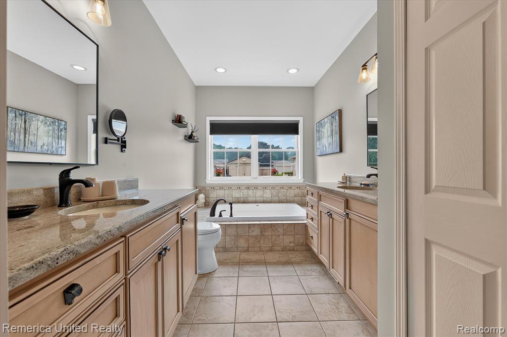 6169 Bay Court, Waterford, MI 48327 — Photo 26