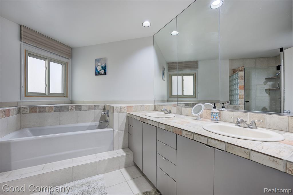 6255 CELESTE Road, West Bloomfield, MI — Photo 25