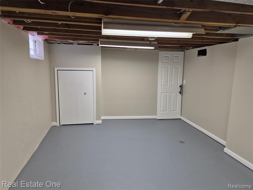13688 Commonwealth Street, Southgate, MI 48195 — Photo 30