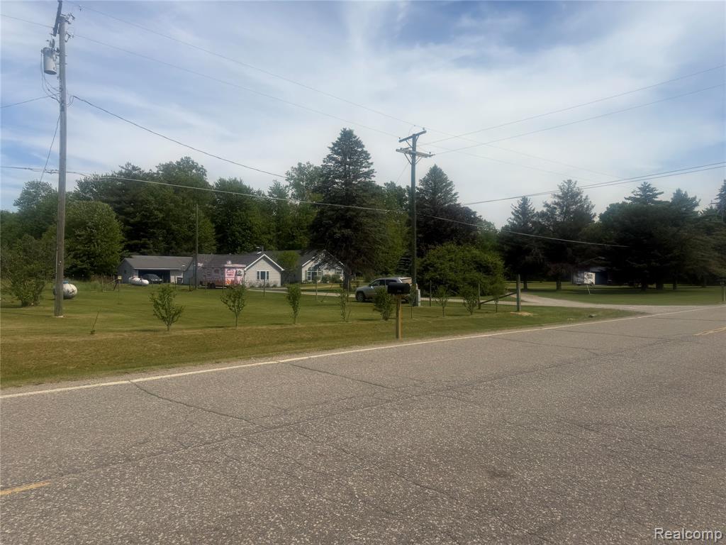 5716 Falkenbury Road, North Branch, MI 48461 — Photo 23