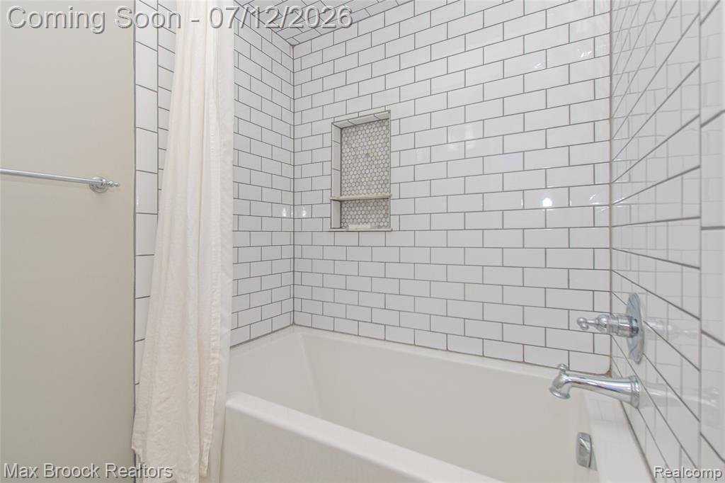 611 W 4th Street, Royal Oak, MI 48067 — Photo 41