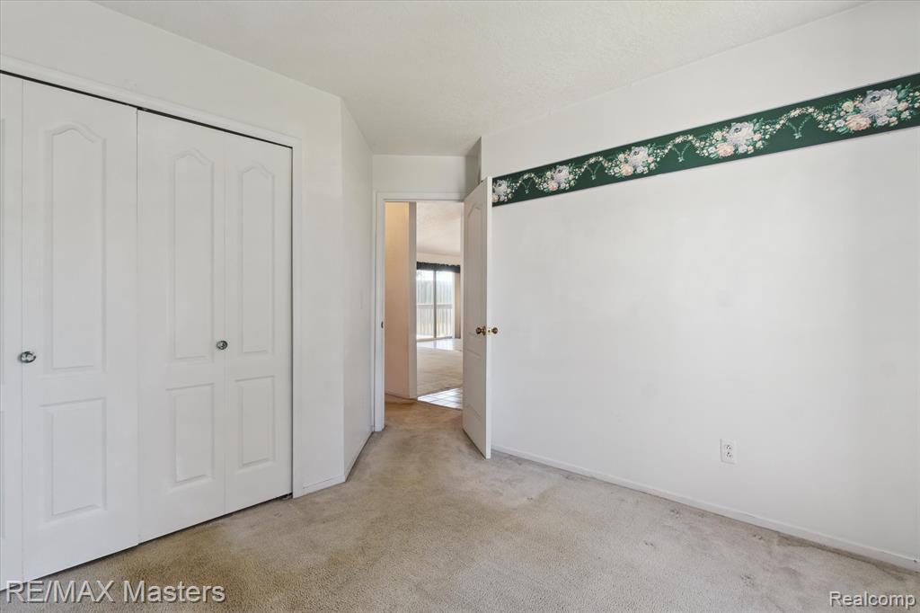 22571 Silver Creek Drive, 16, Woodhaven, MI 48183 — Photo 10