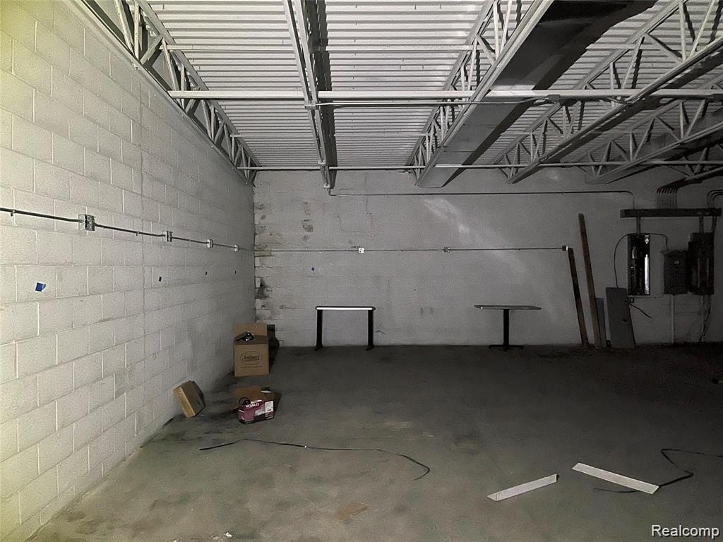 301 s S OAKWOOD, Detroit, MI 48217 — Photo 30