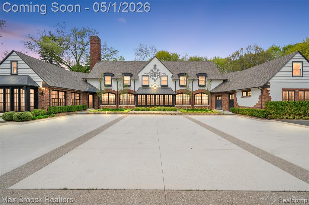 1583 Clarendon Road