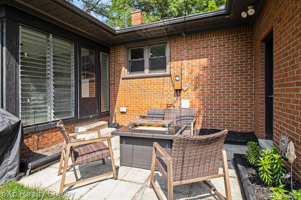 8873 S Main Street, Plymouth, MI 48170 — Photo 26