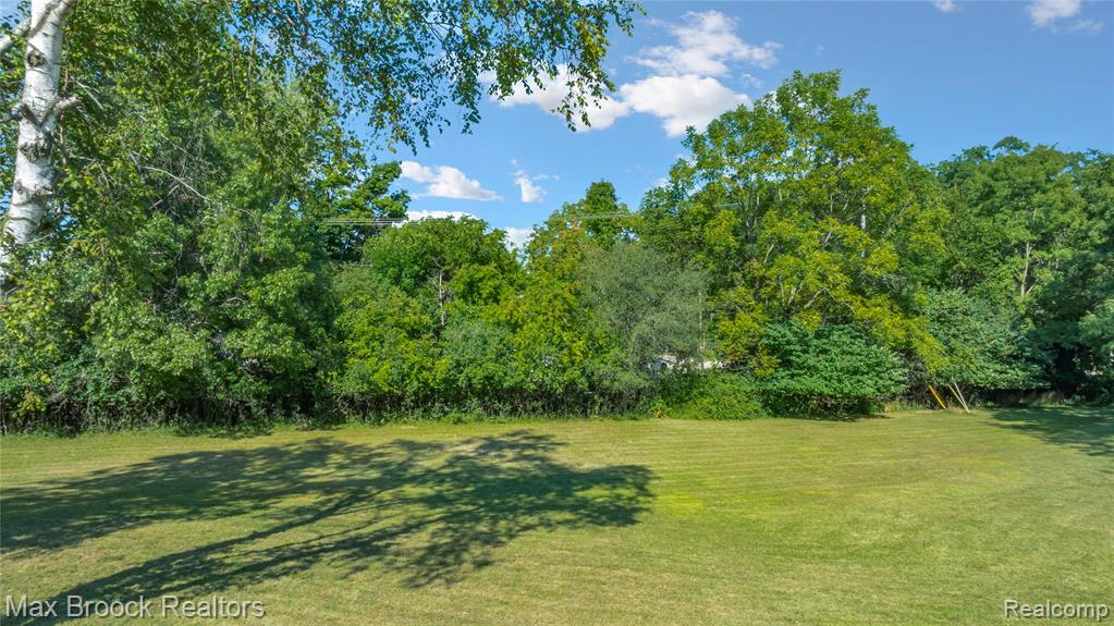 35550 Pleasant Valley Road, Farmington Hills, MI, 48331