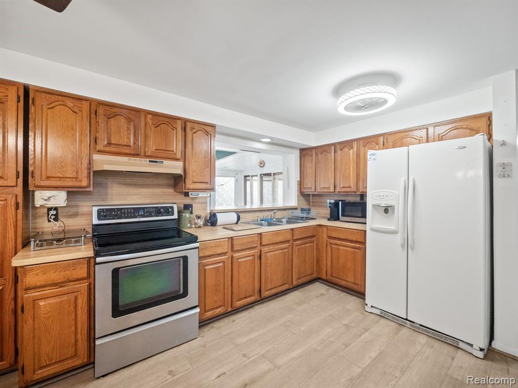 7324 POWERS Court, Shelby Twp, MI 48317 — Photo 7