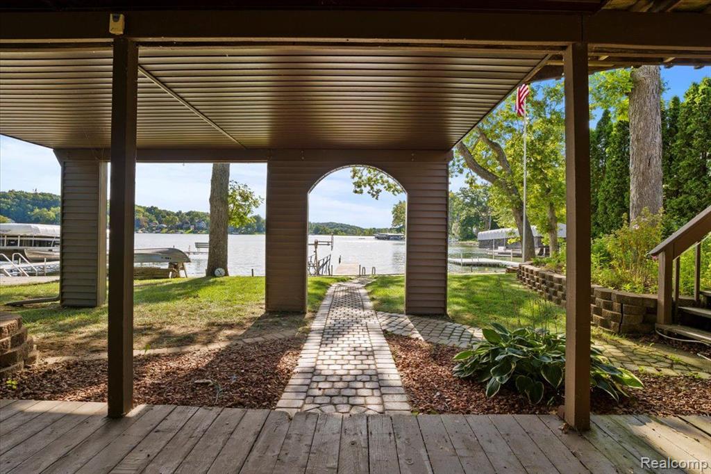 3979 LOTUS Drive, Waterford, MI 48329 — Photo 68