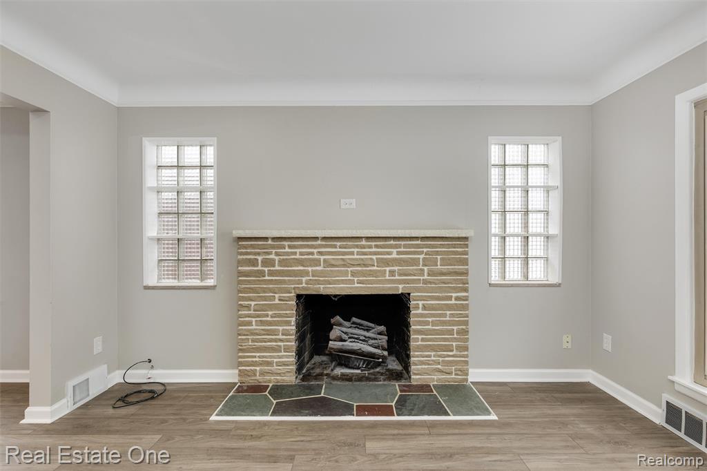 19196 Berden Street, Grosse Pointe, MI 48236 — Photo 5