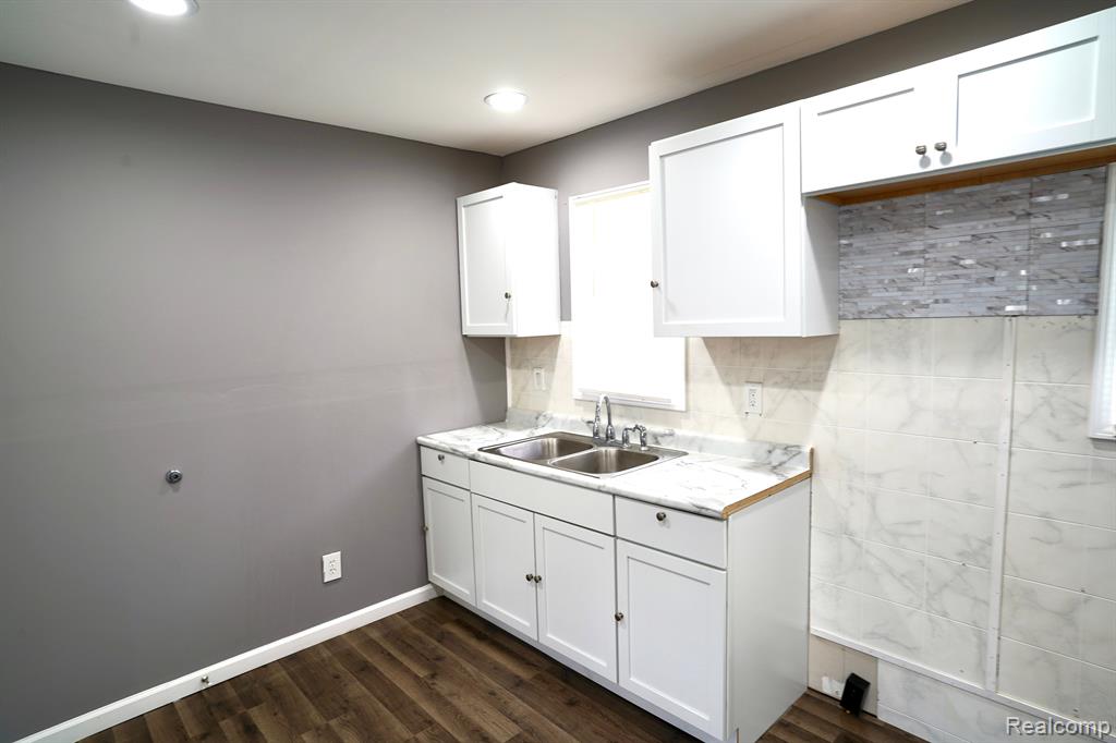 5383 NASSER Street, Flint, MI 48505 — Photo 14